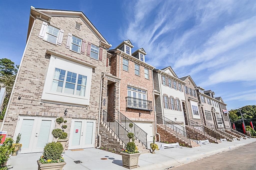 1341 Harris Way 23, Brookhaven, GA 30319 — most recent listing photo