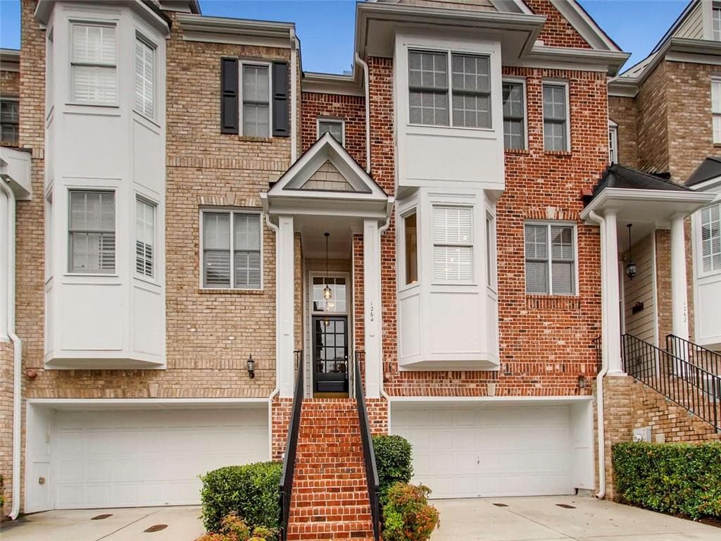 3 bedroom, 2,564 sq ft townhouse sold at 1264 Creekside Terrace, Smyrna, GA 30082