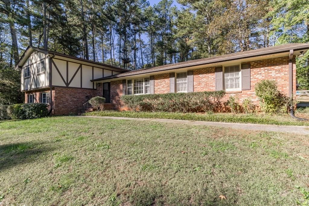 4 bedroom, 2,710 sq ft single family residence sold at 4924 Mountclaire Road, Stone Mountain, GA 30087