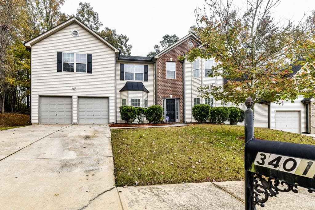5 bedroom, 4,360 sq ft single family residence sold at 3401 LANDINGS SOUTH Drive, Atlanta, GA 30331