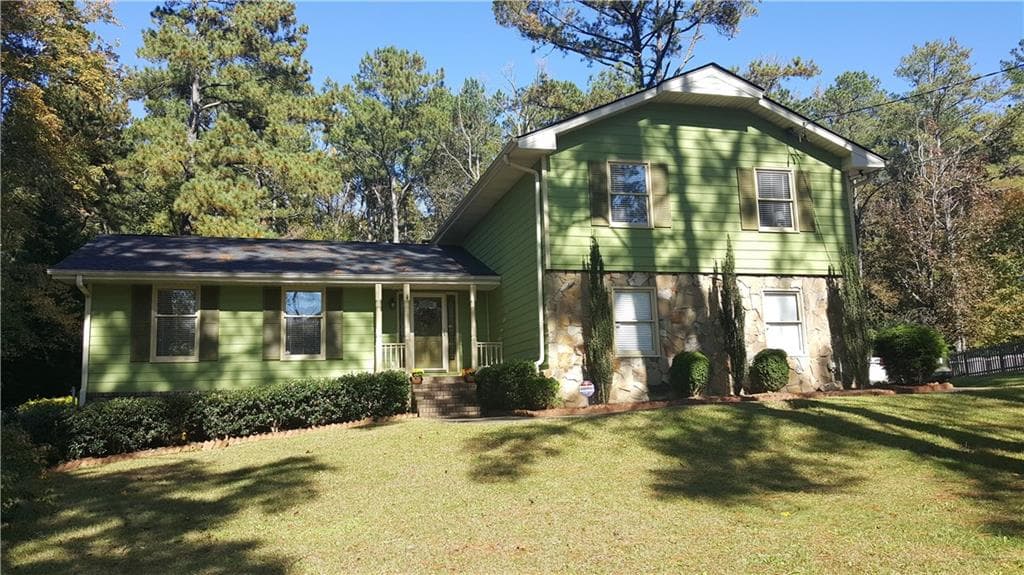 898 Sweet Briar Trail, Conyers, GA 30094 — most recent listing photo