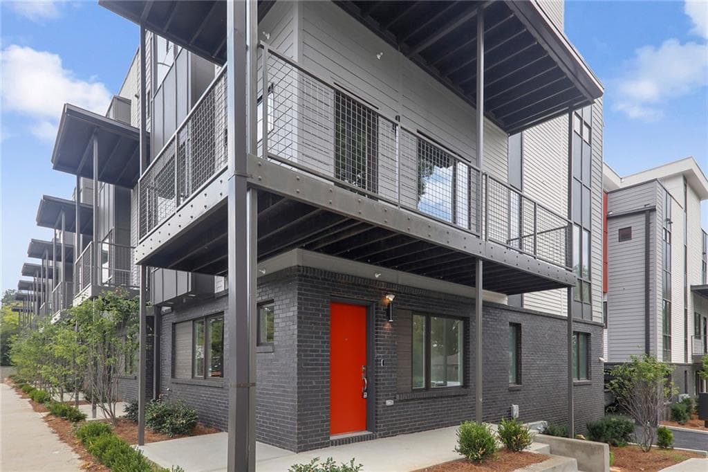 4 bedroom, 2,491 sq ft townhouse sold at 1145 Kirkwood Avenue 4, Atlanta, GA 30316