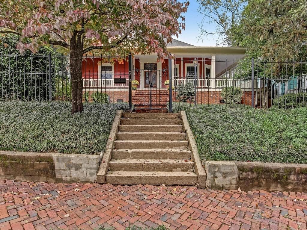 3 bedroom, 2,283 sq ft single family residence sold at 316 Augusta Avenue, Atlanta, GA 30315