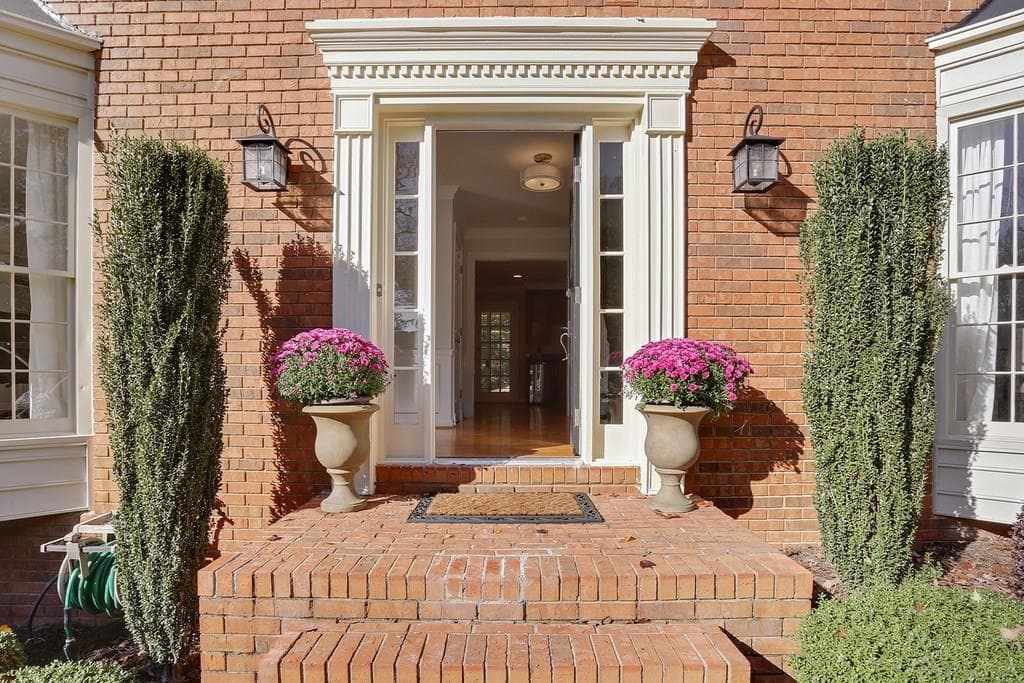 1805 JACKSONS CREEK Drive, Marietta, GA 30068 — most recent listing photo