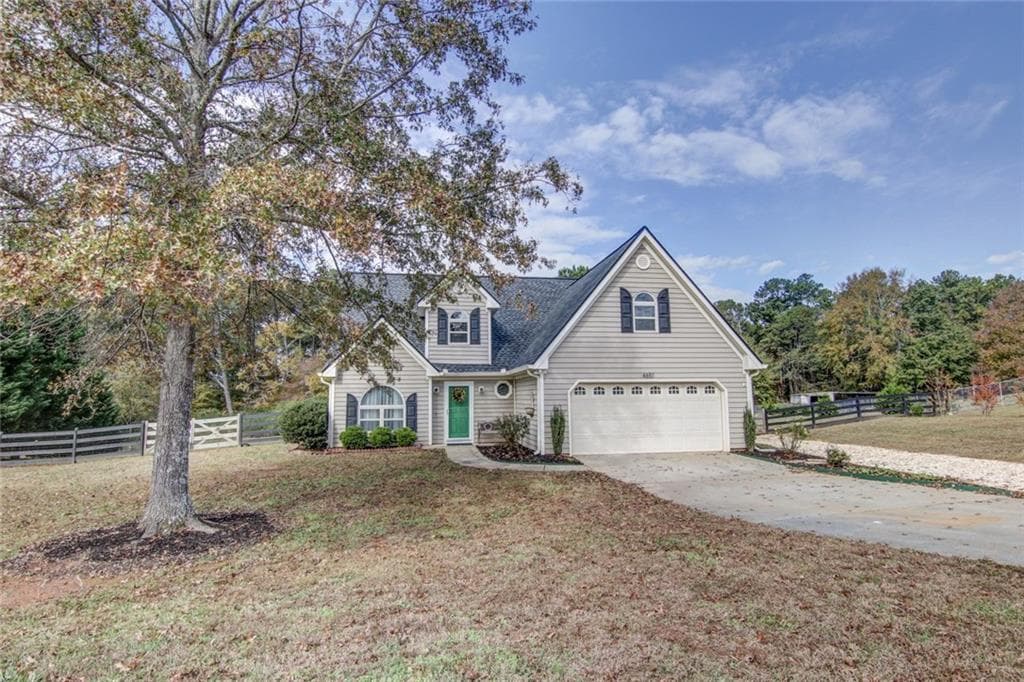 4 bedroom, 2,296 sq ft single family residence sold at 4651 Cedar Drive, Loganville, GA 30052