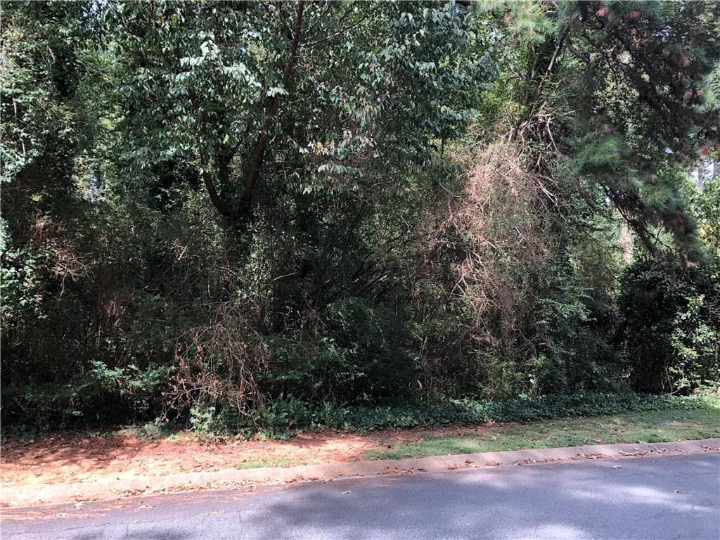single family residence sold at 5620 Bahia Mar Circle, Smoke Rise, GA 30087
