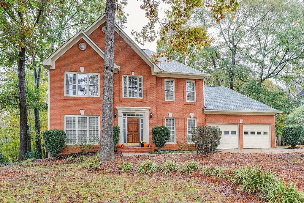 4 bedroom, 2,453 sq ft single family residence sold at 130 Clubhouse Lane, Lawrenceville, GA 30044