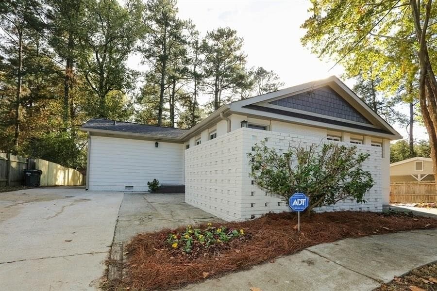 3 bedroom, 1,572 sq ft single family residence sold at 2026 HARWINOR Road, Smyrna, GA 30082