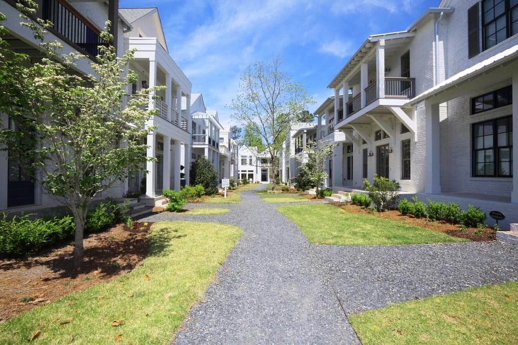 11600 Folia Circle 10, Alpharetta, GA 30005 — most recent listing photo