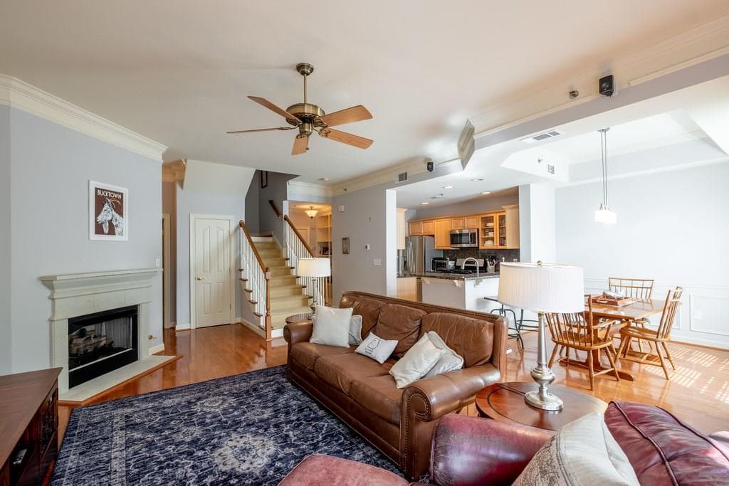 2 bedroom, 1,812 sq ft condominium sold at 850 Piedmont Avenue 3323, Atlanta, GA 30308