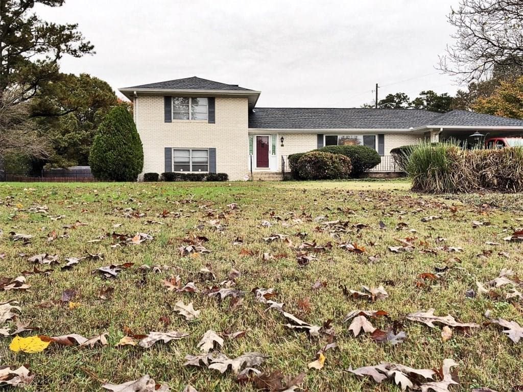 278 Lucky Dr, Marietta, GA 30068 — most recent listing photo