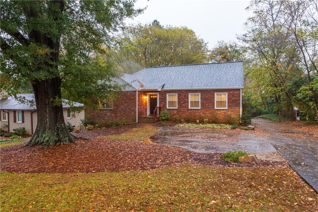 3 bedroom, 1,599 sq ft single family residence sold at 2453 Elizabeth Ann Lane, Atlanta, GA 30324