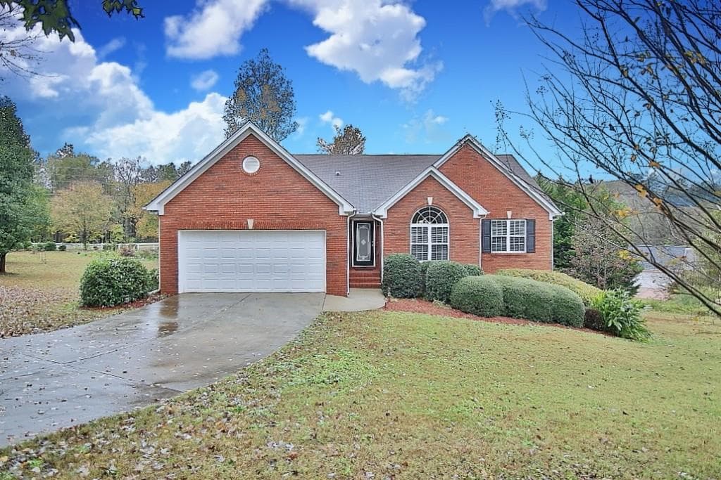 35 Jackson Park Drive, Hoschton, GA 30548 — most recent listing photo