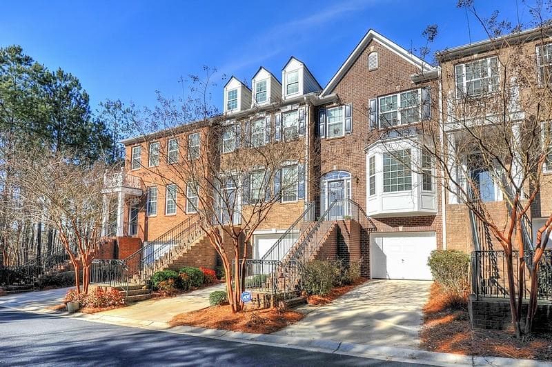 3 bedroom, 1,854 sq ft townhouse sold at 106 Stuart Castle Way, Smyrna, GA 30082