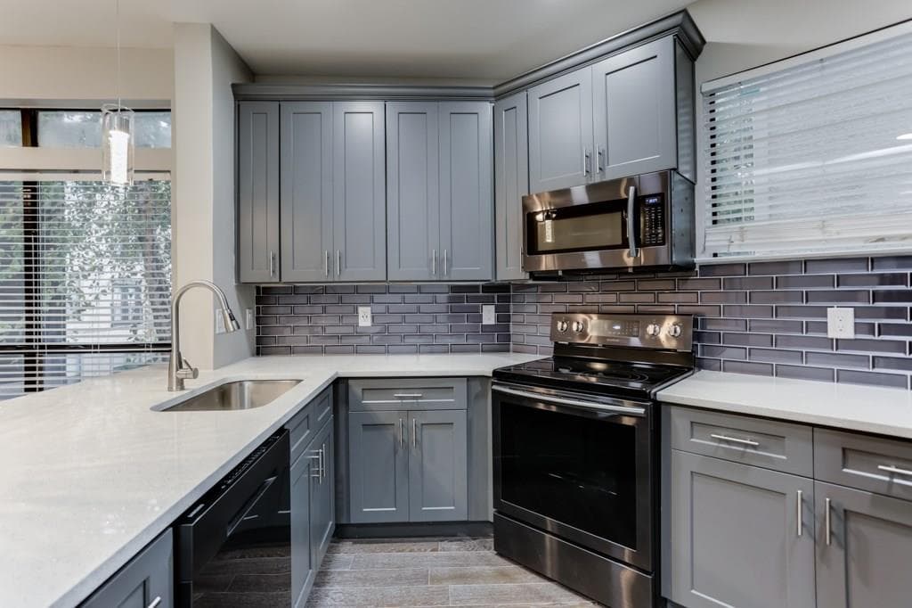 2 bedroom, 1,049 sq ft condominium sold at 821 Ralph Mcgill Boulevard 3208, Atlanta, GA 30306