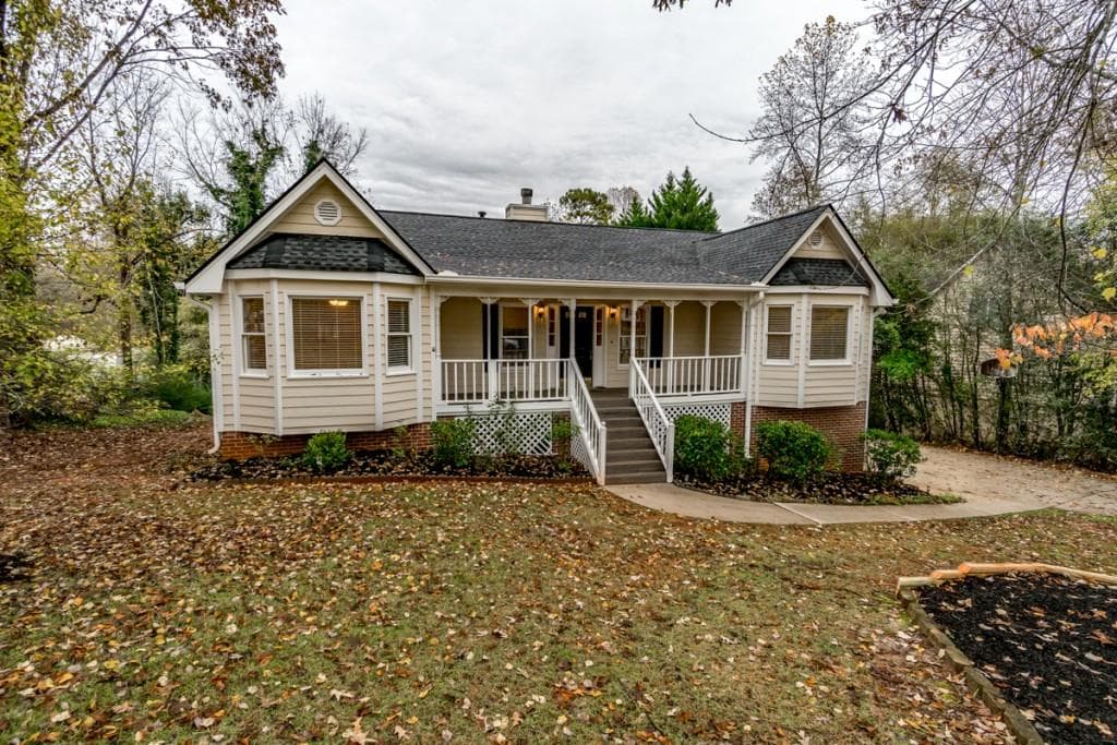5627 PIPSISSEWA Drive, Flowery Branch, GA 30542 — most recent listing photo