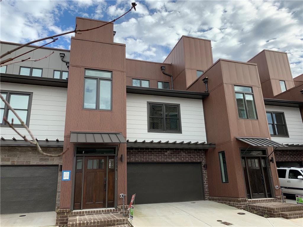 3 bedroom, 2,359 sq ft townhouse sold at 1854 Brooks Drive 152, Atlanta, GA 30318