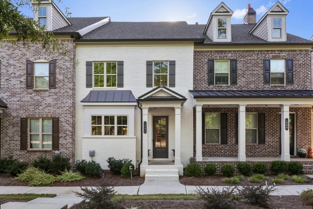 3 bedroom, 2,116 sq ft townhouse sold at 1986 Forte Lane, Alpharetta, GA 30009