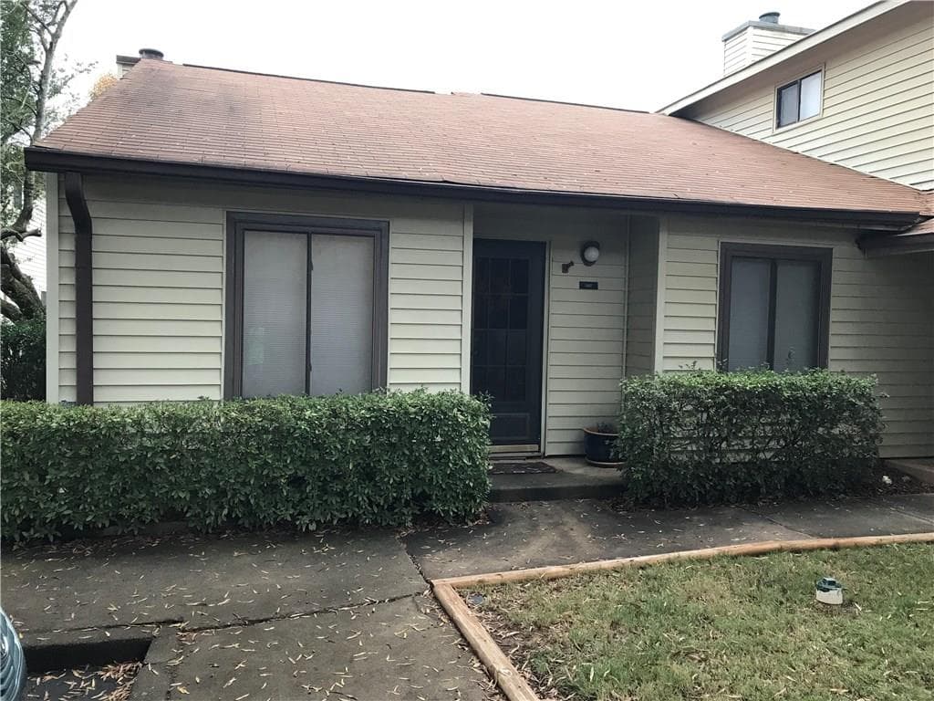 1042 Country Court, Lawrenceville, GA 30044 — most recent listing photo