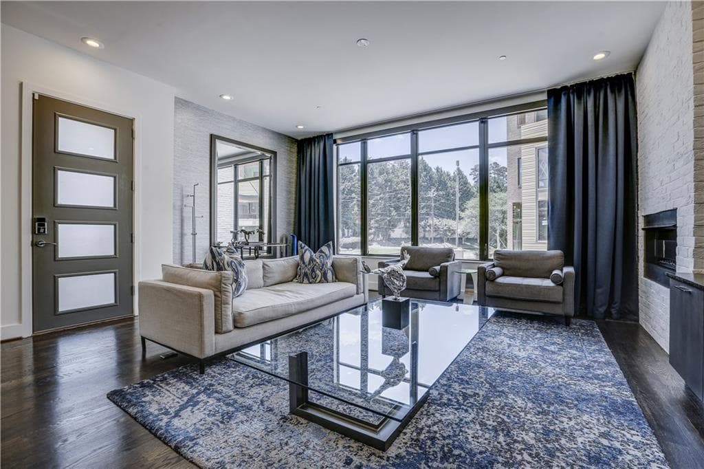 900 Lenox Boulevard 1, Atlanta, GA 30324 — most recent listing photo