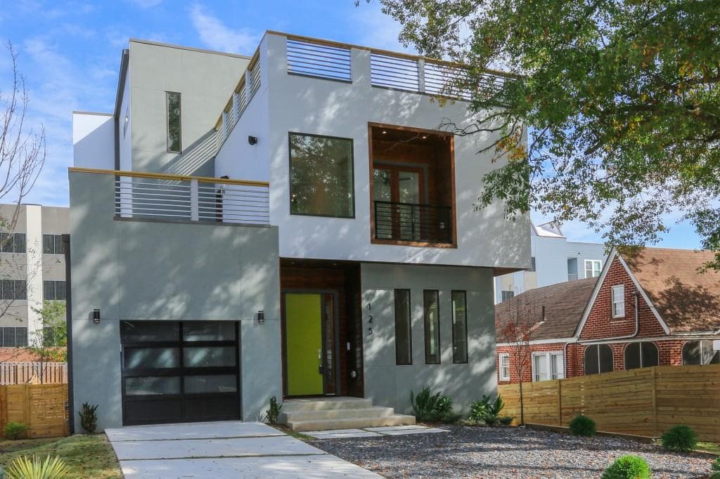 4 bedroom, 3,714 sq ft single family residence sold at 125 Holiday Avenue, Atlanta, GA 30307