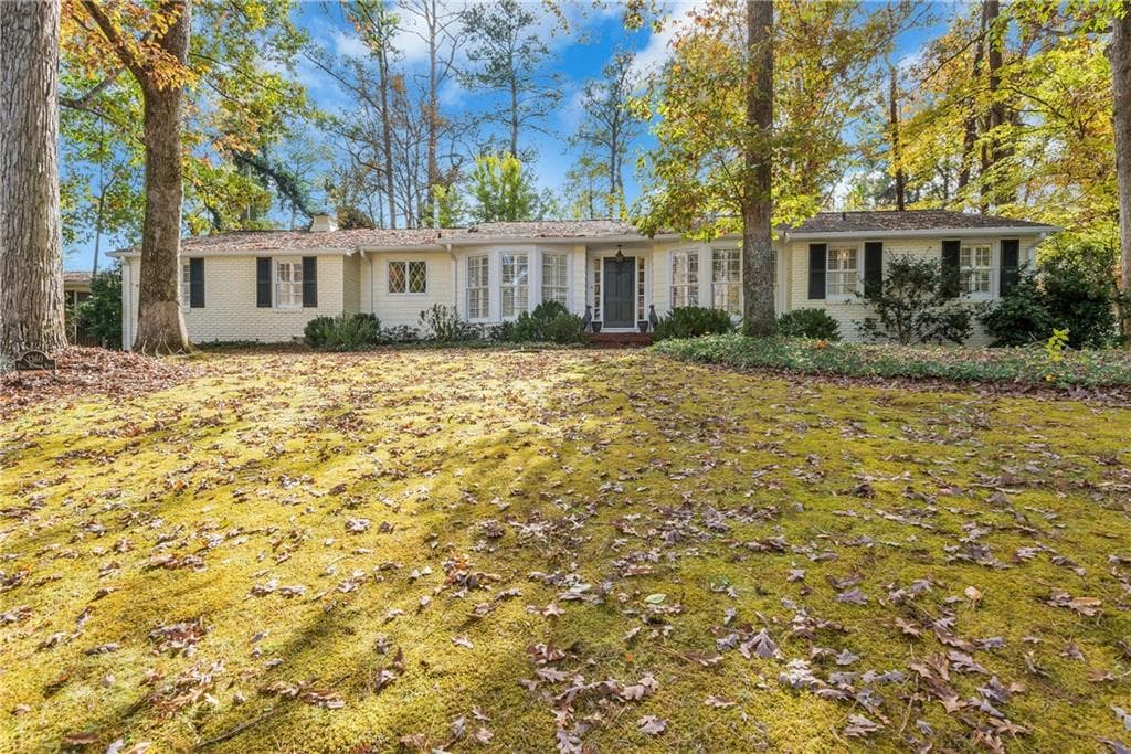 4 bedroom, 2,957 sq ft single family residence sold at 3360 Pine Meadow Road, Atlanta, GA 30327
