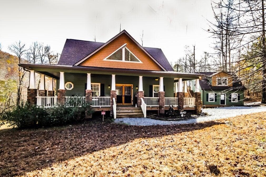 208 Hidden Valley Drive, Ellijay, GA 30536 — most recent listing photo