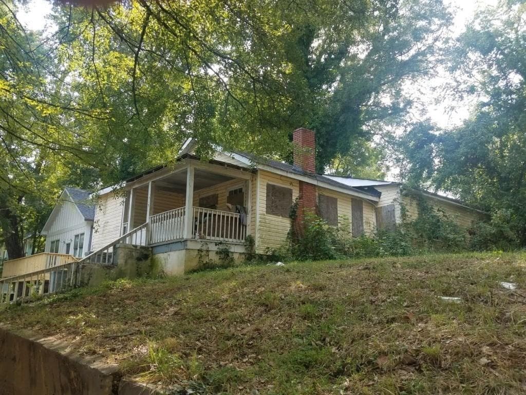 2 bedroom, 994 sq ft single family residence sold at 319 Lawton Street, Atlanta, GA 30310