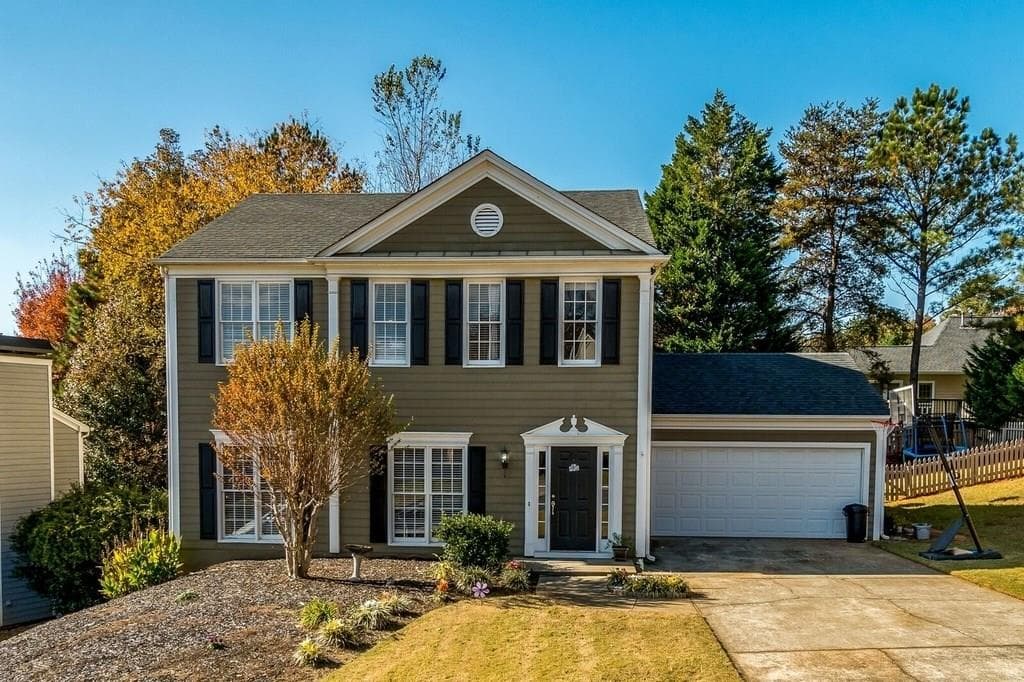 3 bedroom, 2,001 sq ft single family residence sold at 2363 Lake Villas Court, Duluth, GA 30097