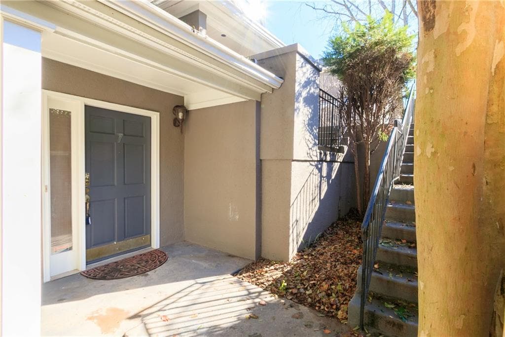 7 Saint Claire, Atlanta, GA 30324 — most recent listing photo