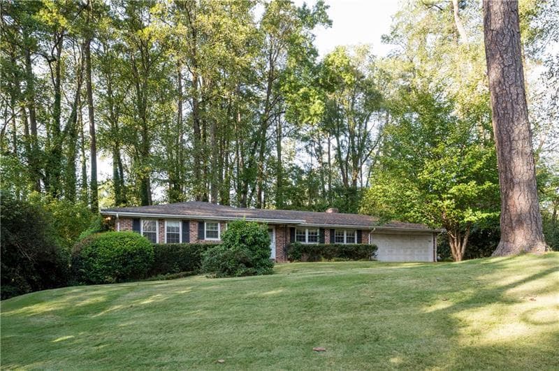 540 High Point Lane, Sandy Springs, GA 30342 — most recent listing photo