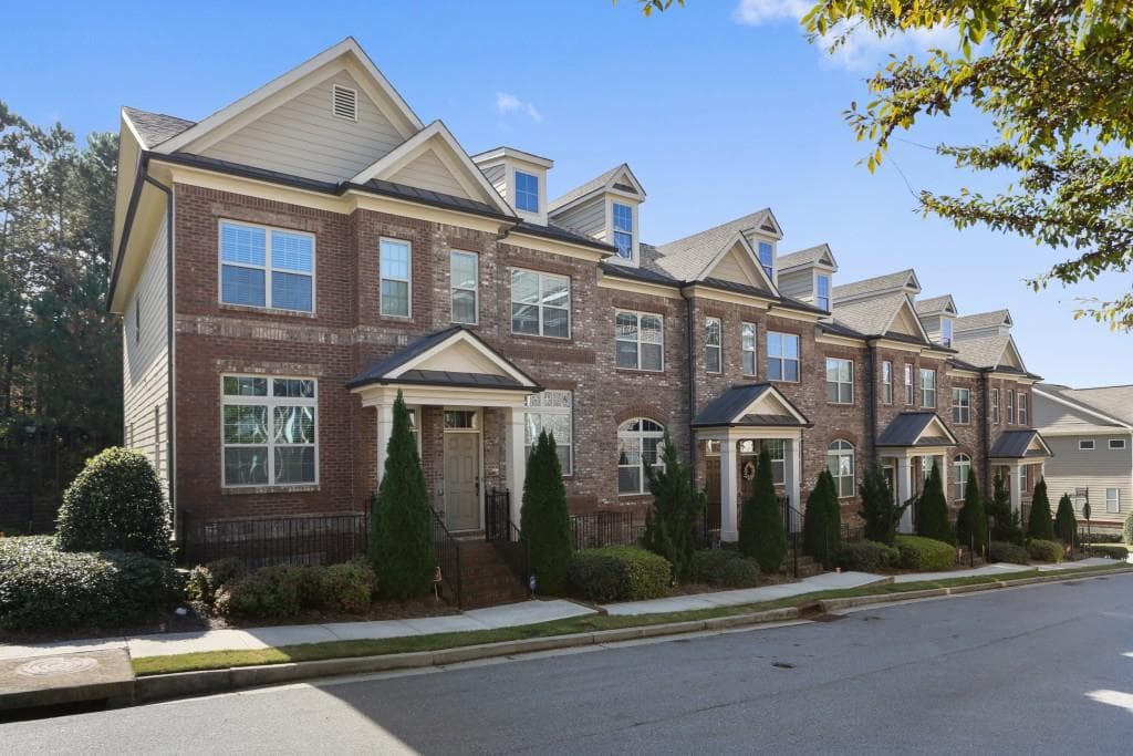3 bedroom, 1,524 sq ft townhouse sold at 7345 Highland Bluff, Atlanta, GA 30328