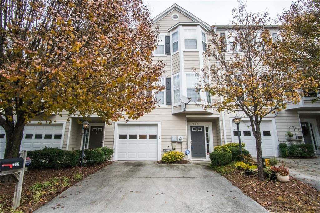 2 bedroom, 1,742 sq ft townhouse sold at 2057 Pinnacle Pointe Drive, Norcross, GA 30071
