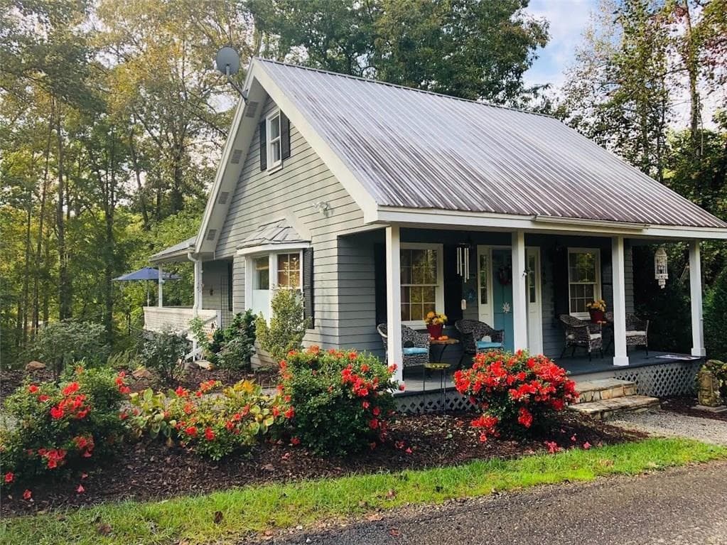 400 Windjammer Drive, Hiawassee, GA 30546 — most recent listing photo