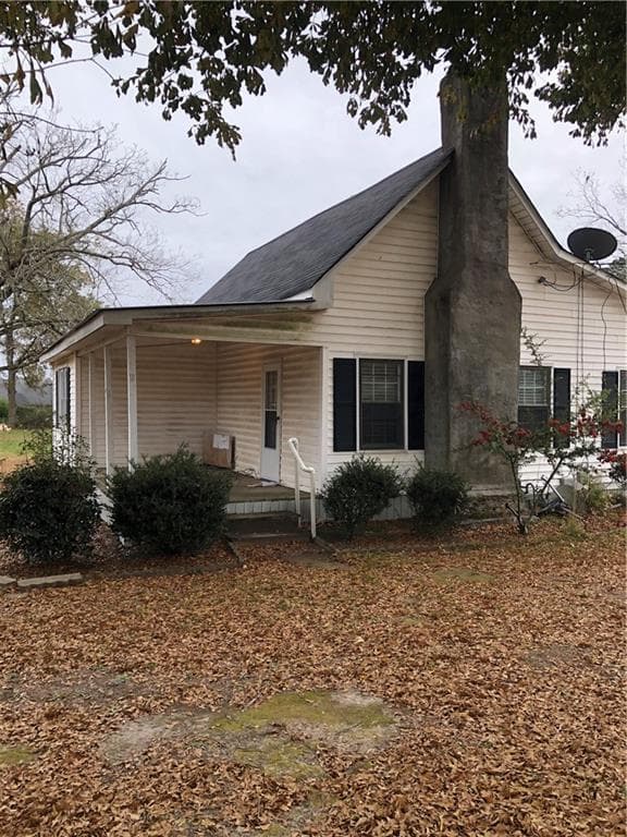 3 bedroom, 944 sq ft single family residence sold at 3107 Wallace Road, Buford, GA 30519