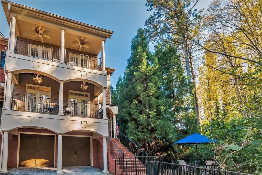 5441 Battery Lane 23, Atlanta, GA 30342 — most recent listing photo
