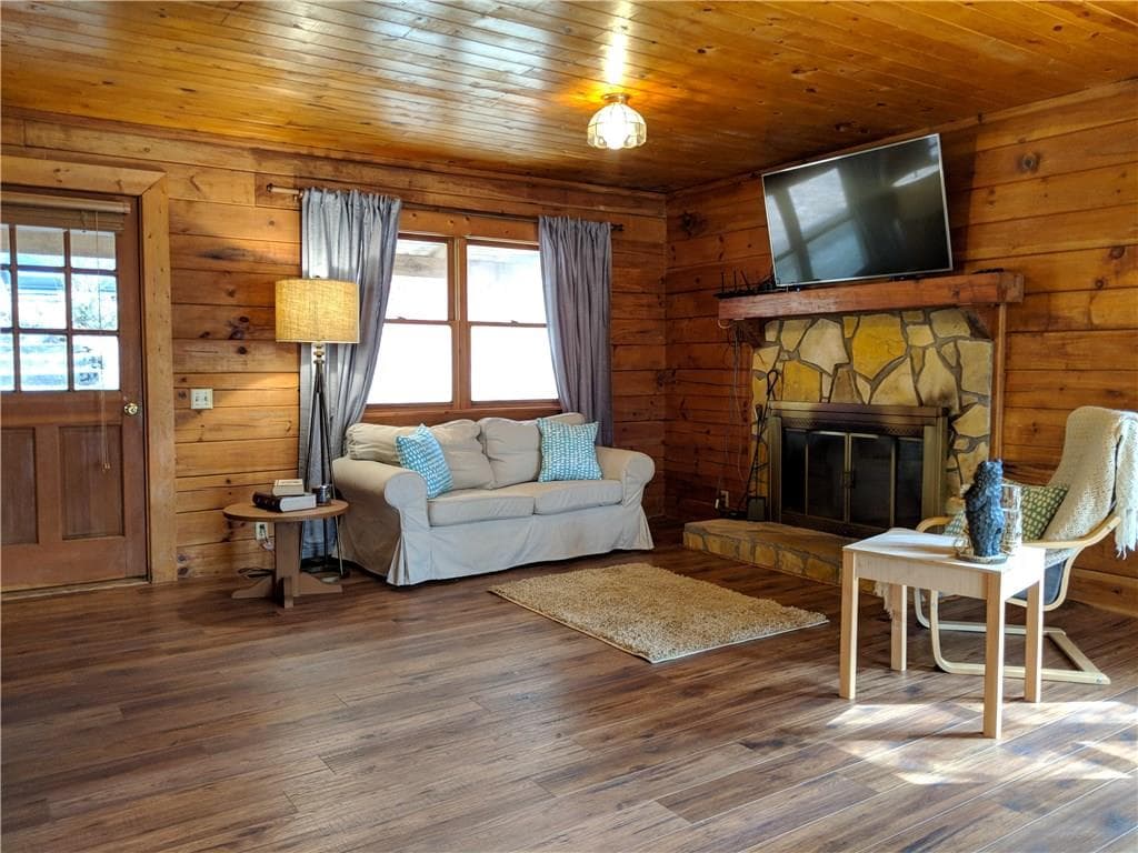 136 Johnson Mill Court, Ellijay, GA 30536 — most recent listing photo