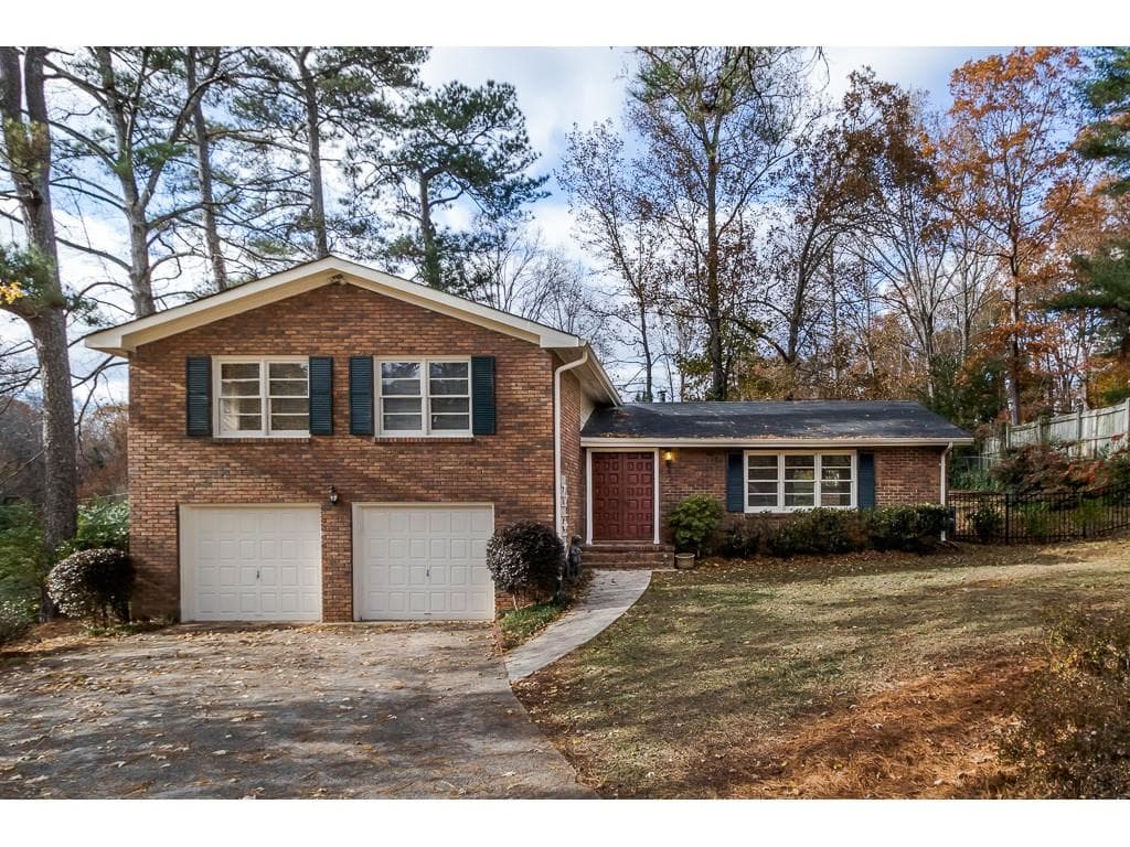4 bedroom, 2,637 sq ft single family residence sold at 1464 Runnymeade Road, Brookhaven, GA 30319