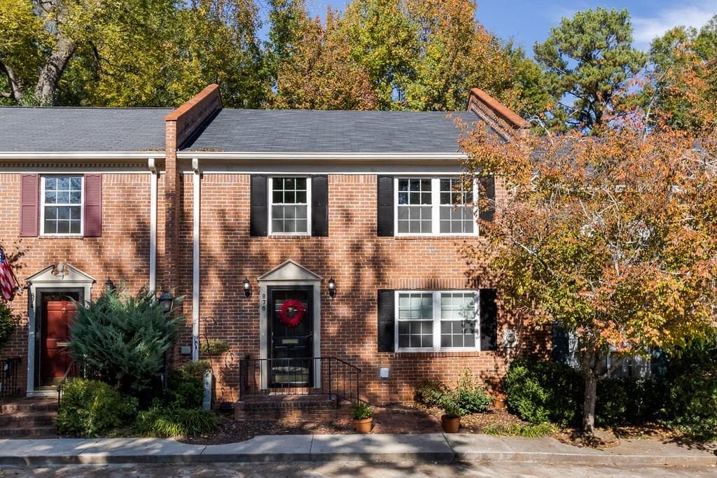 2 bedroom, 1,536 sq ft townhouse sold at 876 E PONCE DE LEON Avenue, Decatur, GA 30030