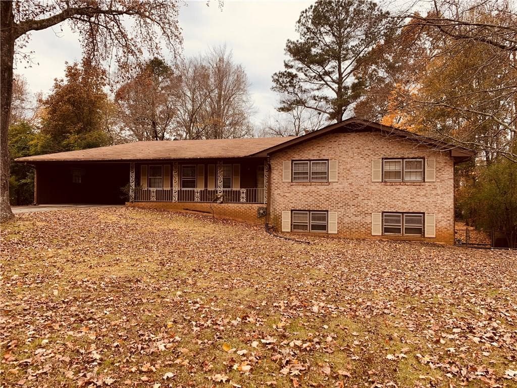 3 bedroom single family residence sold at 1007 Crestwood Court, Stone Mountain, GA 30087