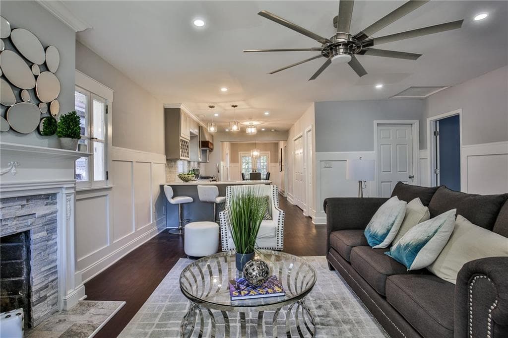 3 bedroom, 2,000 sq ft single family residence sold at 1368 Boulevard Lorraine, Atlanta, GA 30311