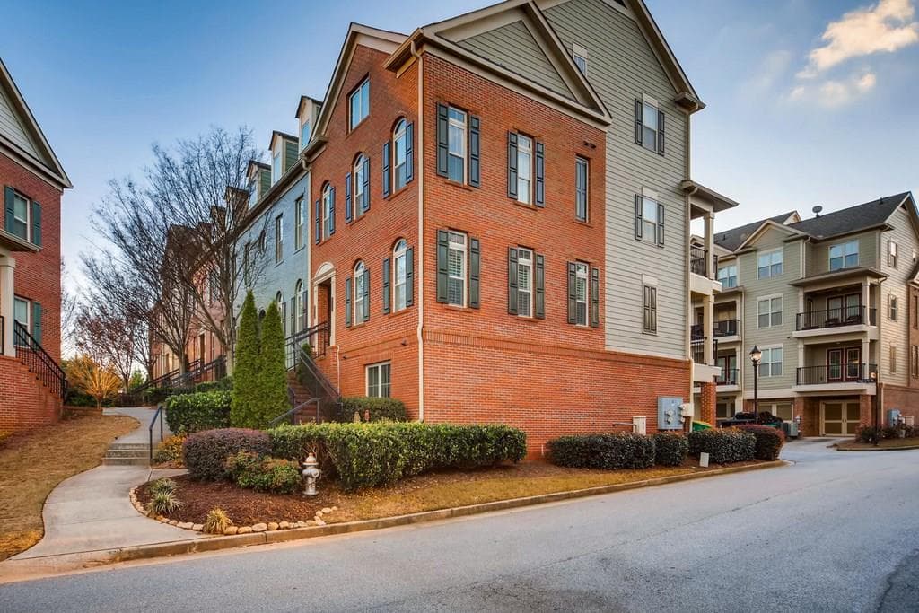 6417 PAULSON Place, Sandy Springs, GA 30328 — most recent listing photo