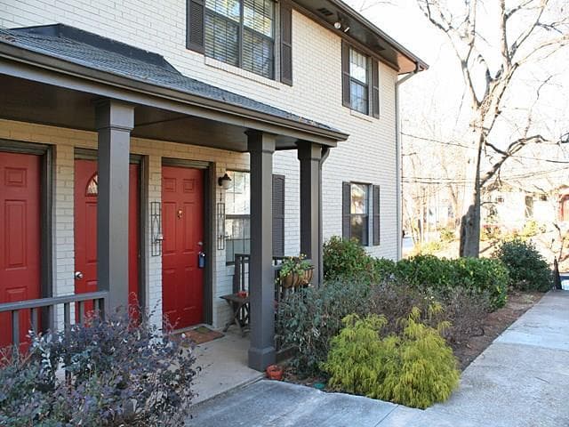 2 bedroom, 840 sq ft condominium sold at 410 Candler Park Drive H-5, Atlanta, GA 30307