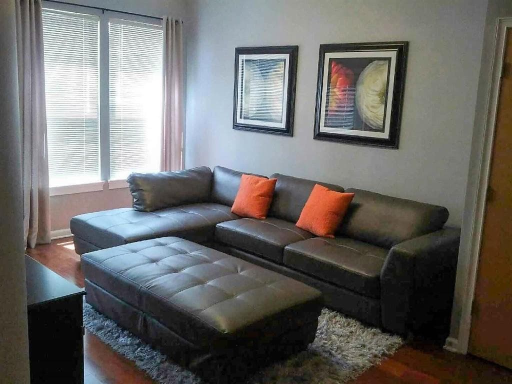1 bedroom, 696 sq ft condominium sold at 898 Oak Street 1220, Atlanta, GA 30310