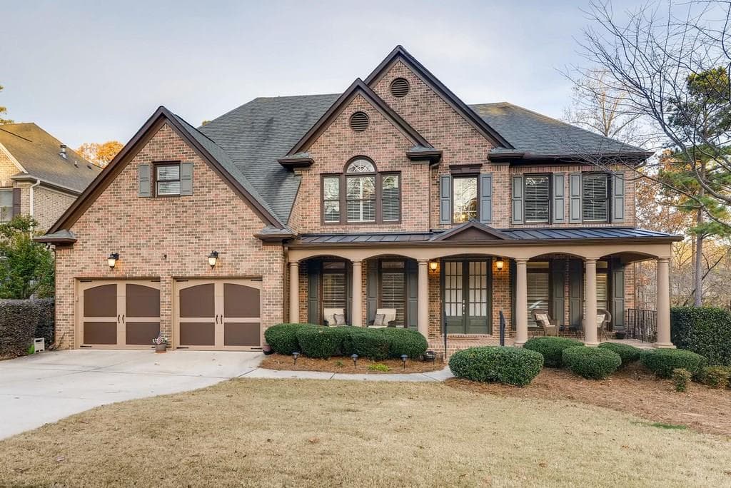 6 bedroom, 4,832 sq ft single family residence sold at 5121 Crescent Cove Lane, Mableton, GA 30126