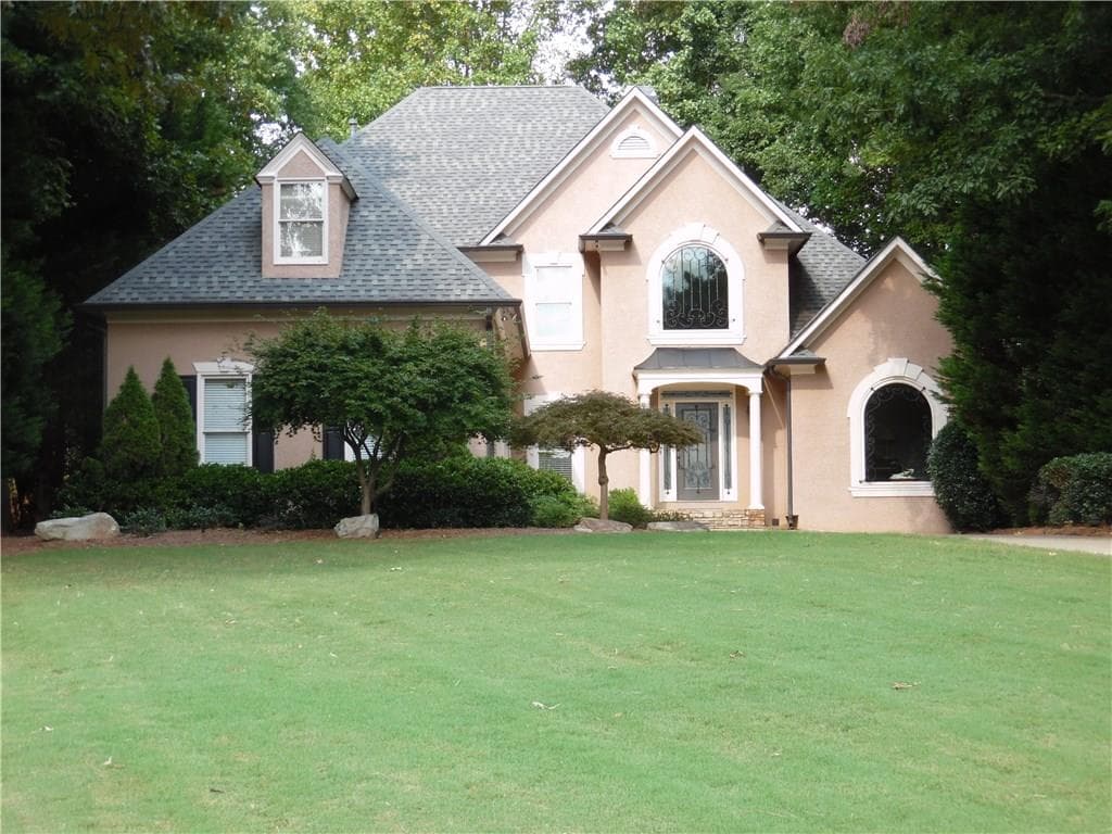 4 bedroom, 3,200 sq ft single family residence sold at 4001 Sunhill Court, Woodstock, GA 30189