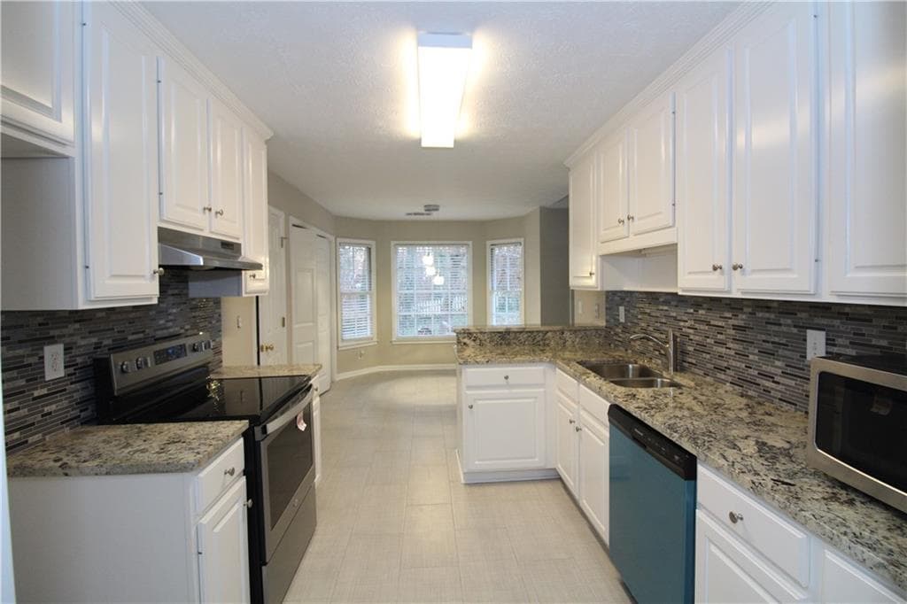 2235 Brandon Acres Drive, Buford, GA 30519 — most recent listing photo