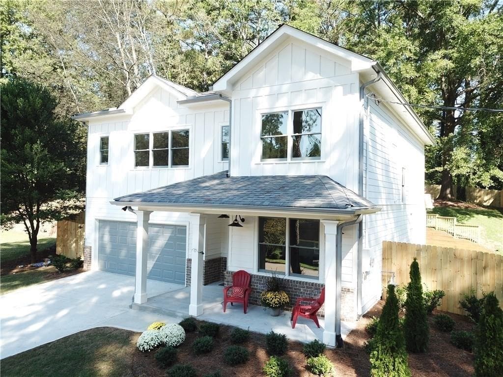 5 bedroom, 2,588 sq ft single family residence sold at 2590 E Tupelo Street, Atlanta, GA 30317