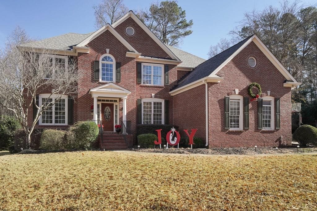 5 bedroom, 3,426 sq ft single family residence sold at 3885 Greensward View 0, Kennesaw, GA 30144