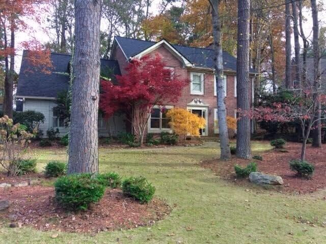 5 bedroom, 3,539 sq ft single family residence sold at 4047 Penhurst Drive, Marietta, GA 30062